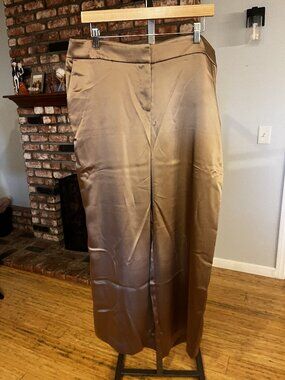 ✨ Talbots Satin Straight-Leg Pants – Size 14P | NWOT Luxe Neutral ✨